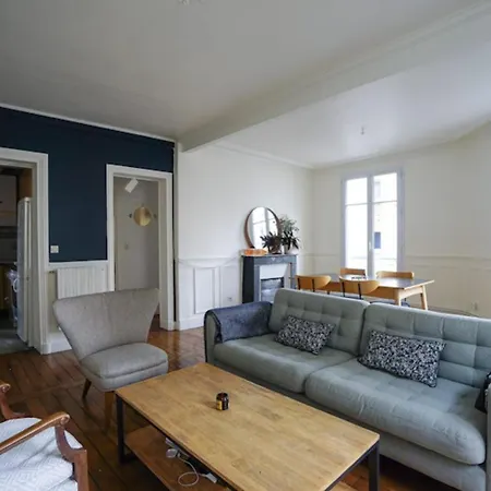 Spacious Apt Just A Stone's Throw From Montmartre! Apartment *