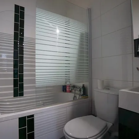 Apartment Spacious Apt Just A Stone's Throw From Montmartre! *