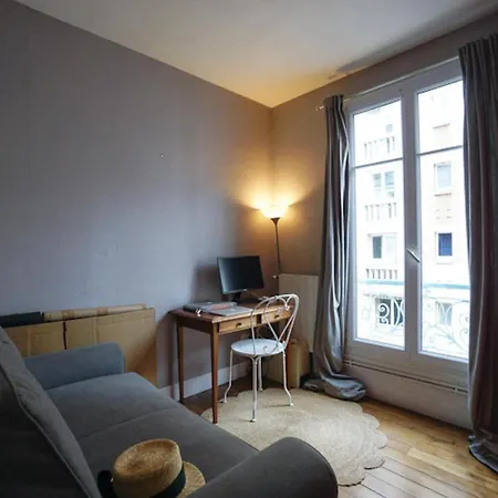 Spacious Apt Just A Stone's Throw From Montmartre! * Paris